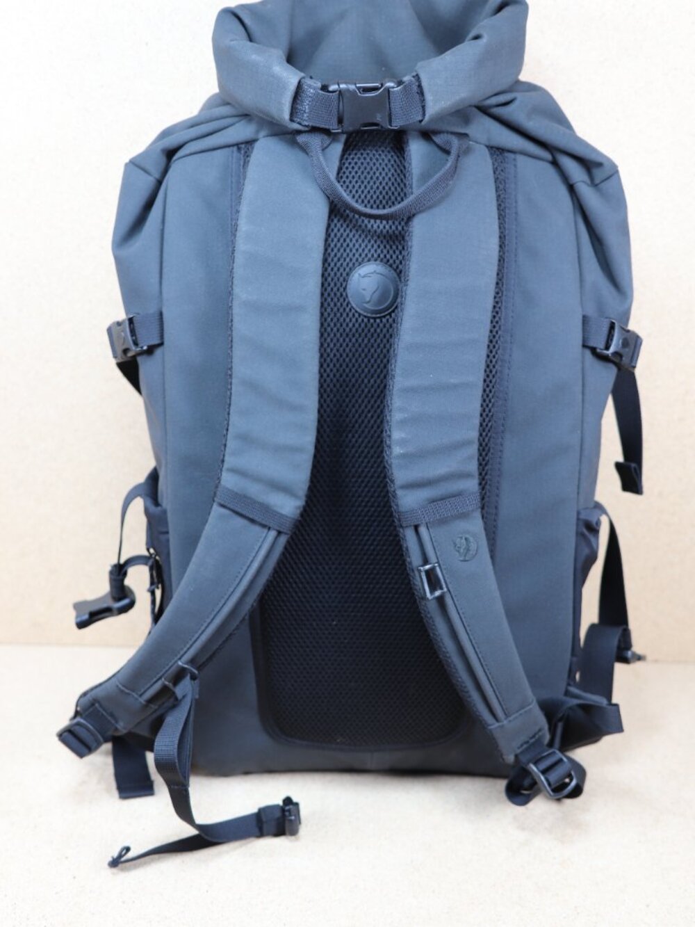 Fjällräven Ulvö Rolltop 30L - Picture 3 of 8